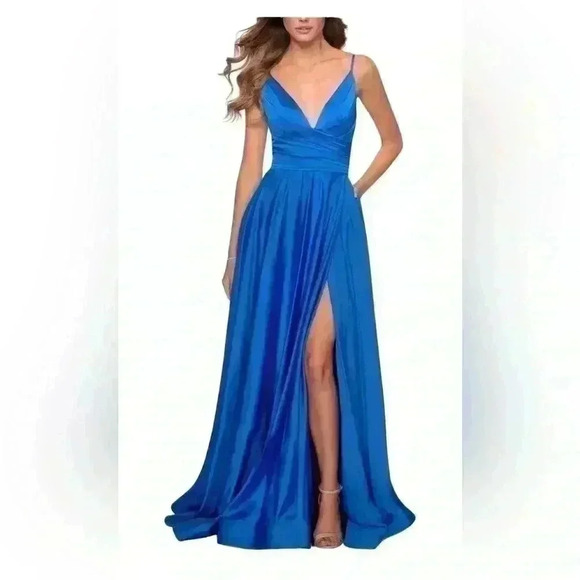 NEW La Femme Blue Sleeveless V-Neck High Leg Slit A-Line Gown size 10 - Picture 1 of 10